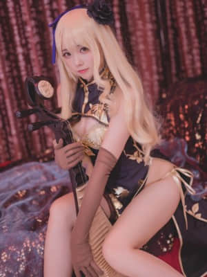 Ono Girl - Golden Lotus Cheongsam