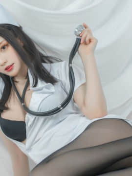 [Phô mai] Y tá trắng