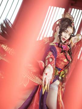 "Kiếm sĩ yêu ba" Kiếm romu nhảy C O S P L A Y