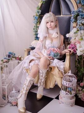 《Yêu trực tiếp!》 Kotori x đã kết hôn C o s p l a y