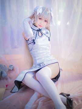 "Bầu trời của số phận" Kasuhina nori cos