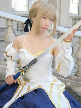 "Kỷ niệm lần thứ mười của Tháng mô hình" Saber mặc quần áo chéo Yueji Cosplay