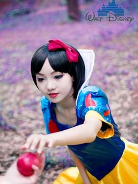 "Bạch Tuyết" Bạch Tuyết và Little Apple là vai trò hỗ trợ chính thức C O S P L A Y