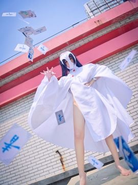 Những kẻ khủng bố trong một thế giới nhàm chán, nơi khái niệm về những trò đùa bẩn thỉu không tồn tại