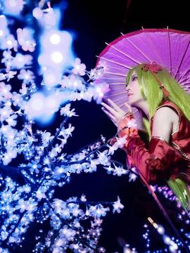 "Lelouch nổi loạn" C.C.