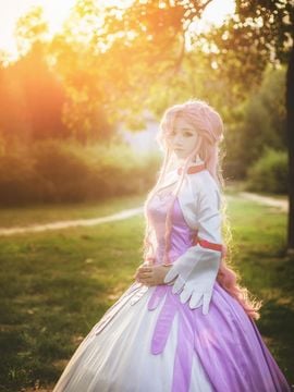 [Có lẽ là một lễ kỷ niệm sinh nhật] Chúc mừng sinh nhật Euphemia của mình!