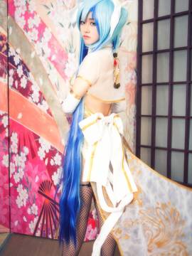 "Vocaloid" Canary Miku C O S P L A Y