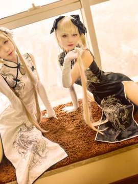 Số phận trống rỗng - Giới tính mật ong của cô gái mặc đồ đen trắng