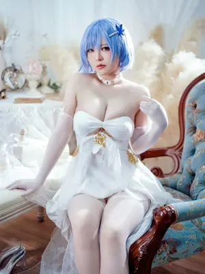 Half-Half-School-Azur Blue Route Melody của chiếc váy kỵ binh trắng